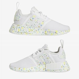 adidas Originals NMD R1
Girls' Grade School